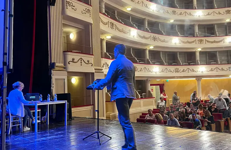 Interpretariato per eventi a Macerata, fiere e congressi